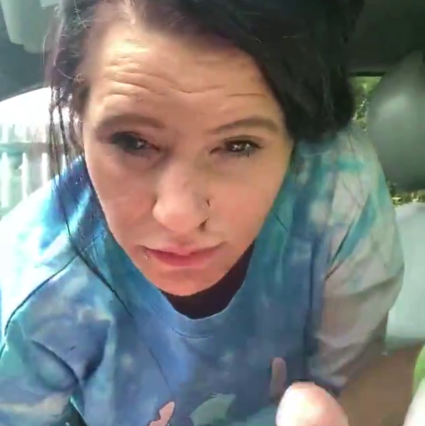 34 Year Old Single Mother Heroin Addict sucking white dick in her regular's car to feed her habit #hKhoBrvF