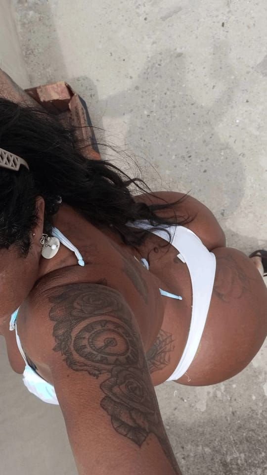 Jeniffer Bu had damn big azz #XAksYxF9