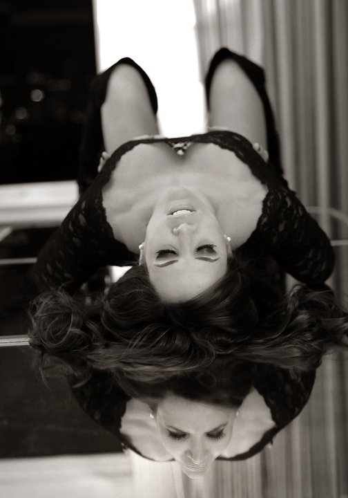 Fake Tits Executive’s Secret Modeling Photos #1u5IyKfg