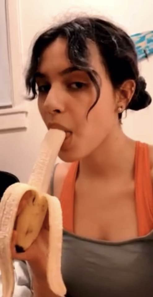 Thicc white art teacher #G5P47CDl