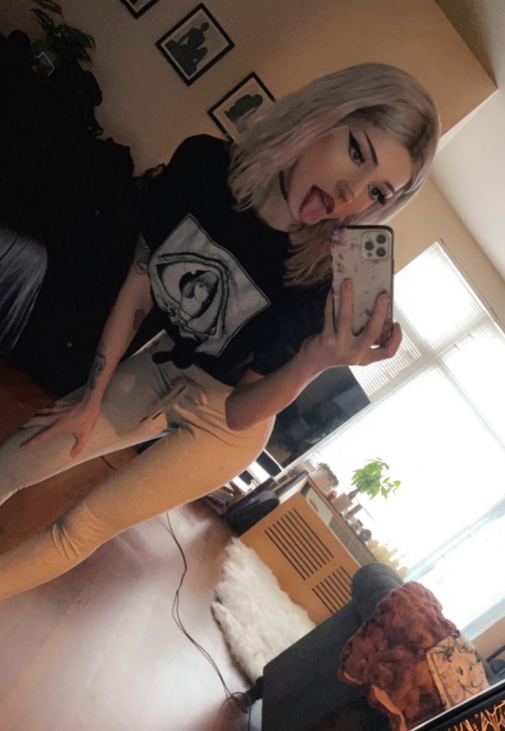 Portland OR Emo alt Goth Cheating on boyfriend #zpFsqsQE