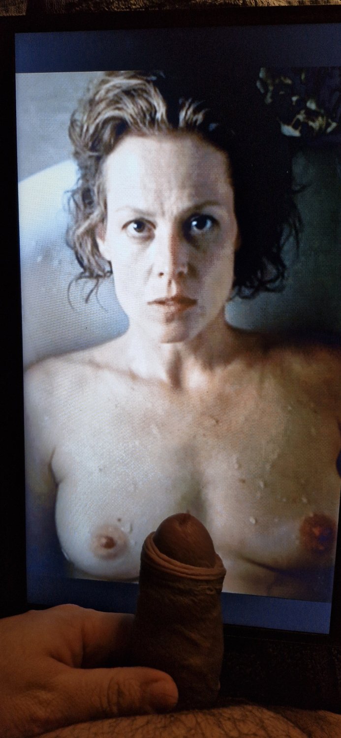 Sigourney Weaver Cum Tribute #V5CqzZXy