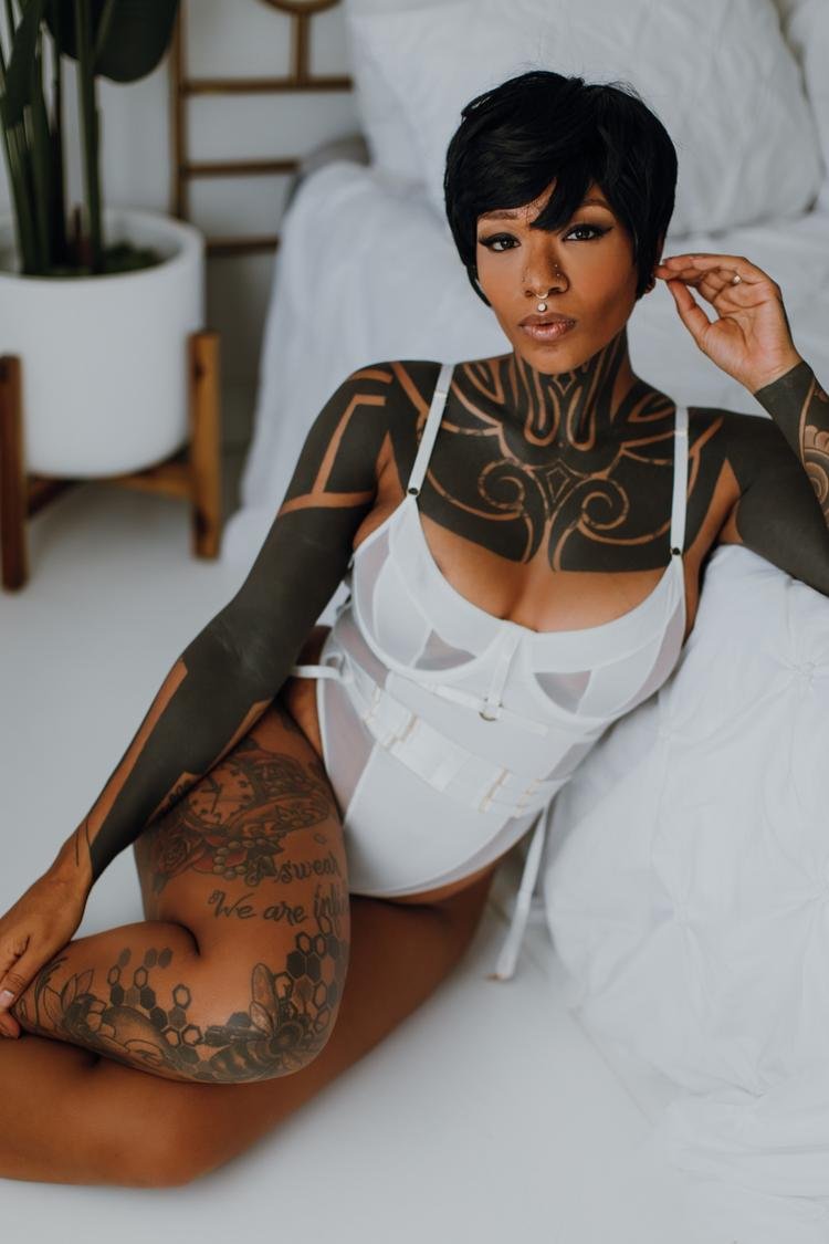 Tatted black beauty boudoir #6xStE7Sa