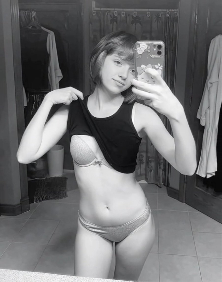 PETITE BRUNETTE TEEN PAWG SNAPCHAT SLUT FEMBOY w SMALL TITS SPREADING PERFECT PUSSY & ASSHOLE FTM #uUrhCwHS