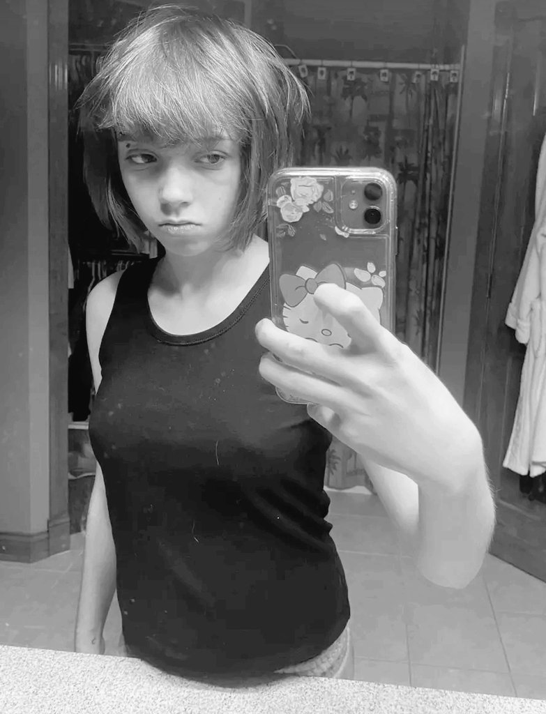 PETITE BRUNETTE TEEN PAWG SNAPCHAT SLUT FEMBOY w SMALL TITS SPREADING PERFECT PUSSY & ASSHOLE FTM #xBOApC52